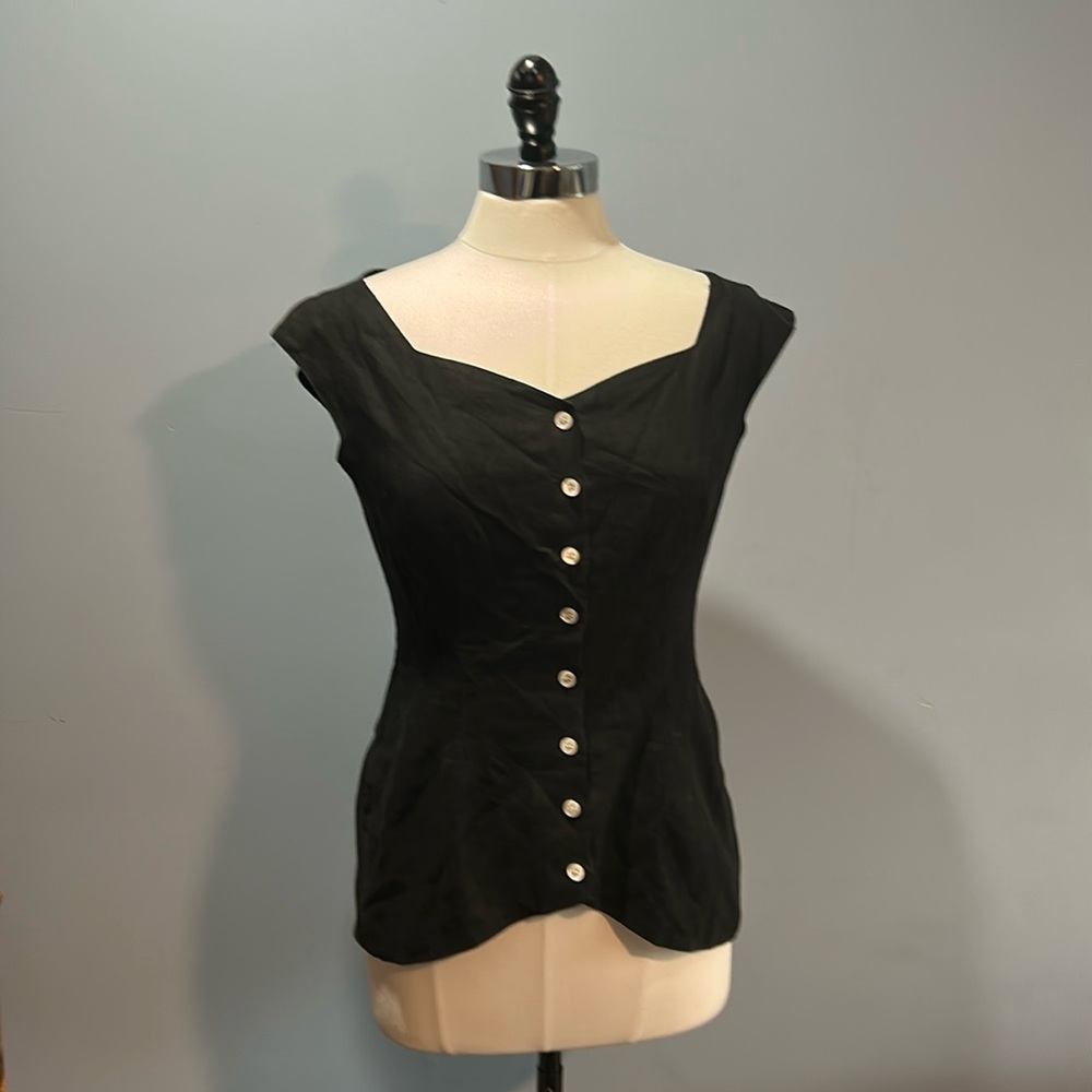 Beautiful lined linen vest from Jacob.